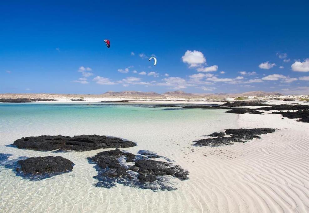 Tia Lisa Dunasol Corralejo Luaran gambar